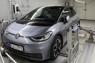 Krutá pravda o životnosti baterií elektromobilů: Výsledek tvrdého testu ADAC odpůrce zklame - Garáž.cz